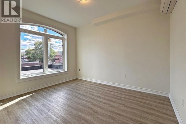 76 Wentworth Street S Unit# 2, Hamilton, ON, photo 2