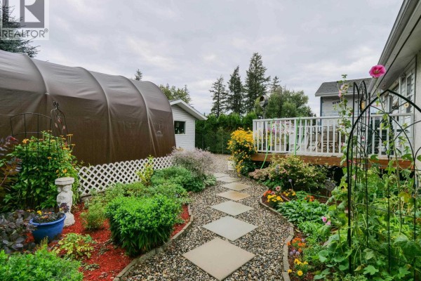 Bedroom 2 - 760 Kinchant Street, Quesnel, BC V2J2S3 Photo 5