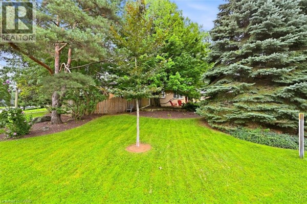 760 Kingsway Drive, Burlington, ON, photo 2