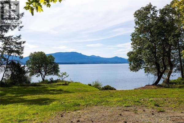 760 Sunset Dr, Salt Spring, BC V8K1E7 Photo 4