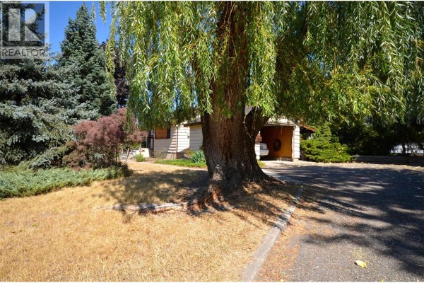 7609 Cunliffe Road, Coldstream, BC, photo 3