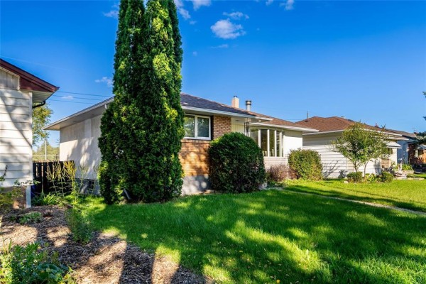 761 Hoskin Avenue, Winnipeg, MB, photo 3