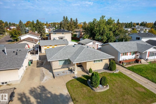 7612 40 Av Nw, Edmonton