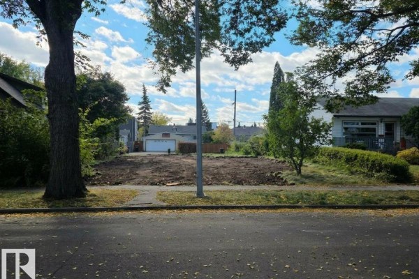 7615 89 Av Nw, Edmonton, AB T6C1N2 Photo 2