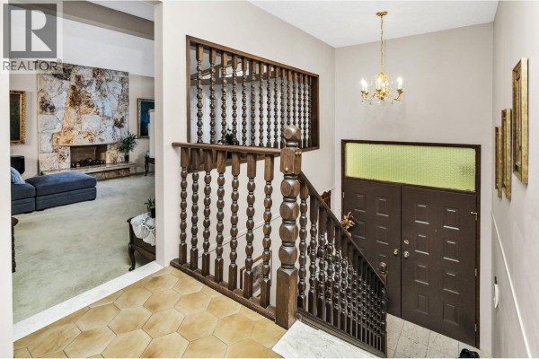 7615 Lawrence Drive, Burnaby, BC V5A3M6 Photo 3