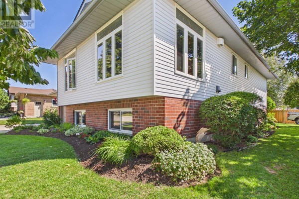 762 Bradford Street, Saugeen Shores, ON N0H2C4 Photo 4