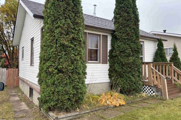 7623 130 Av Nw, Edmonton, AB, photo 2