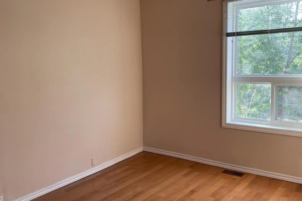 Bedroom 2 - 763 Dundas Street W, Toronto, ON M6J1T9 Photo 2