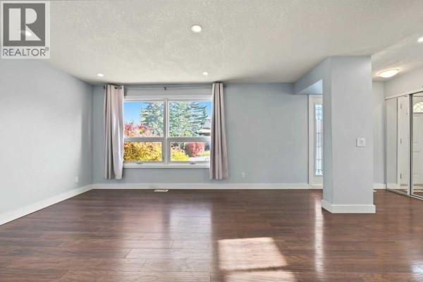 Kitchen - 763 Ranchview Circle Nw, Calgary, AB T3G1B1 Photo 4
