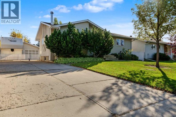 2pc Bathroom - 7633 97a Street, Grande Prairie, AB T8V3Z8 Photo 2