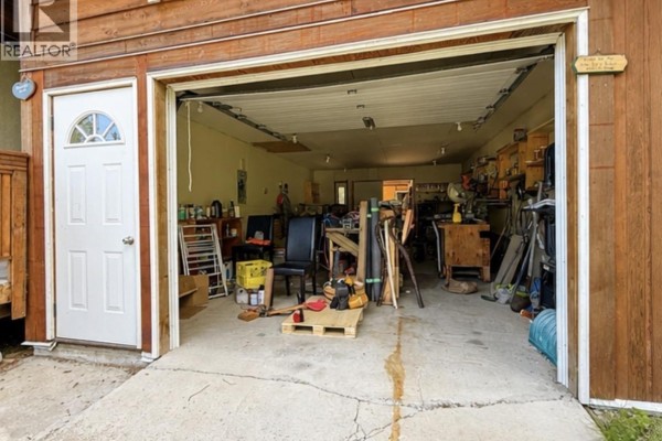 7636 King Road, 100 Mile House, BC, photo 3