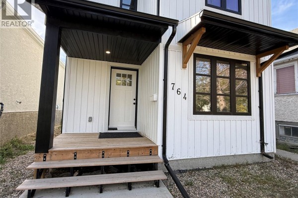 Kitchen - 764 Athol Street, Regina, SK S4T3B3 Photo 2