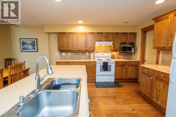4pc Ensuite bath - 7640 Porcupine Road Unit# 27, Big White, BC V1P1P3 Photo 3