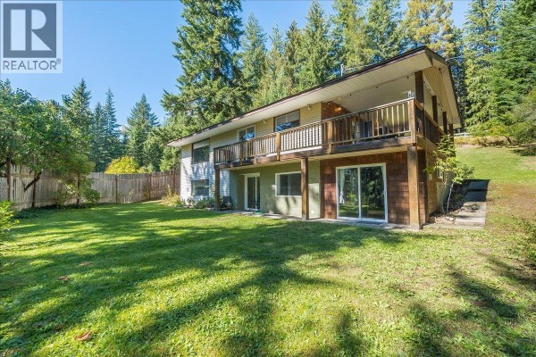 Dining nook - 7641 3a Highway, Balfour, BC V1L6N1 Photo 4