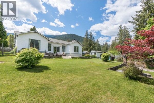 Primary Bedroom - 765 Lewis Road, Harrop, BC V1L6P7 Photo 5