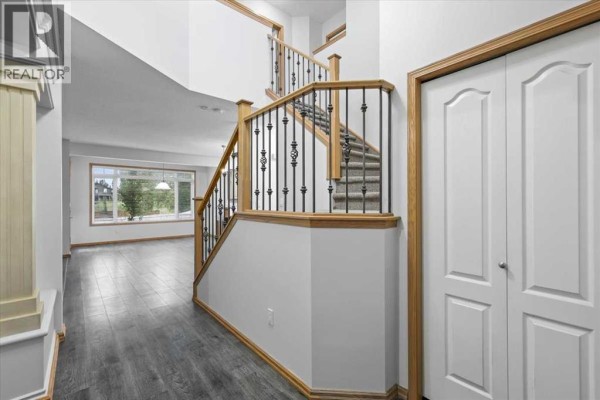 Dining room - 765 Qualicum Beach Bay, Chestermere, AB T1X1J1 Photo 3