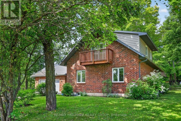 Kitchen - 765 Scheel Drive, Mcnab/braeside, ON K7S3G8 Photo 4