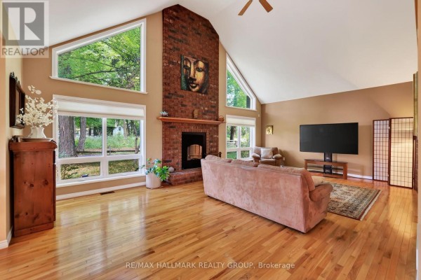Den - 765 Scheel Drive, Mcnab/braeside, ON K7S3G8 Photo 5