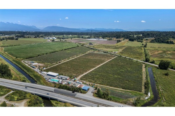 7650 176 Street, Surrey, BC V3S7B1 Photo 4