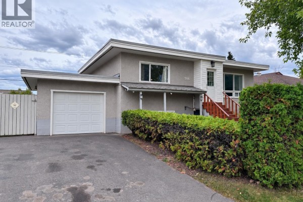 Kitchen - 766 Carney Street, Prince George, BC V2M2K6 Photo 2