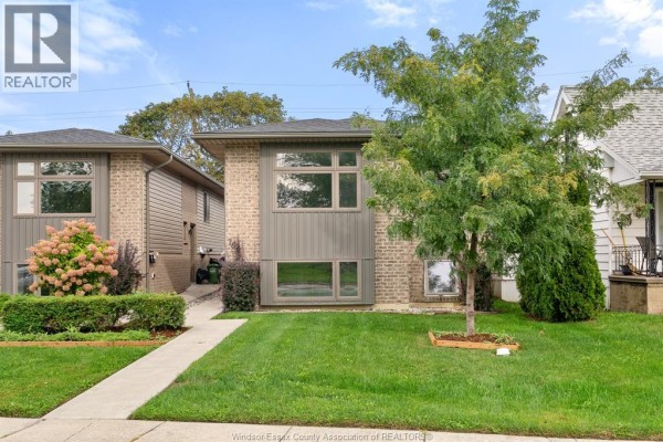 Residential for rent at 766 Irvine Avenue, Windsor, ON - MLS® OHi1Ha