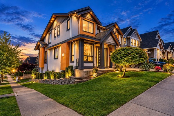 7667 155 Street, Surrey, BC, photo 3