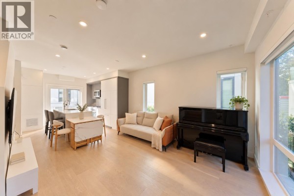 7669 Granville Street, Vancouver, BC V6P4Y8 Photo 3