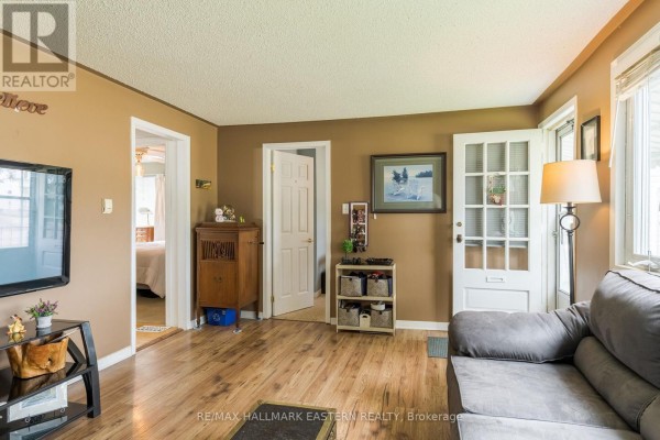 Bedroom 2 - 767 Duffus Street, Peterborough, ON K9J4K3 Photo 5