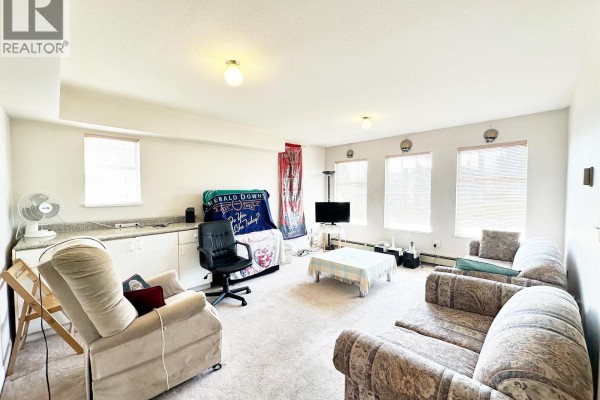 7674 Hilda Street, Burnaby, BC V3N3H7 Photo 3