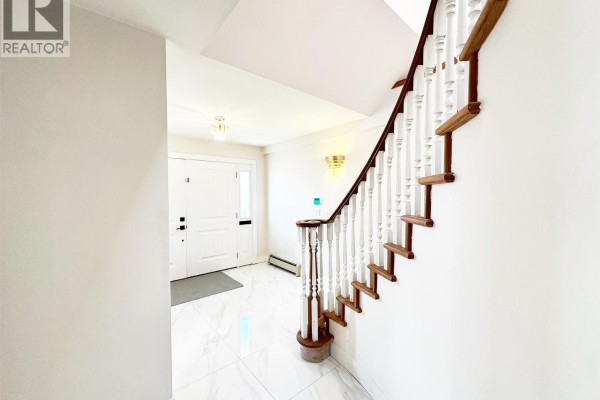 7674 Hilda Street, Burnaby, BC V3N3H7 Photo 4