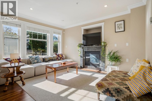 768 E 11th Avenue, Vancouver, BC V5T2E5 Photo 3