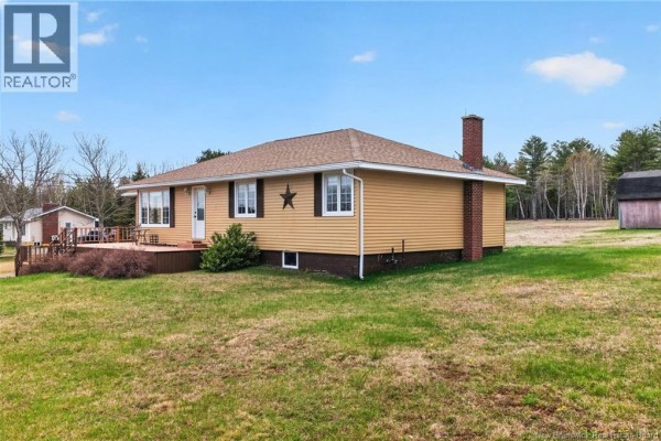 Living room - 7680 Route 134, Sainte Anne De Kent, NB E4S1H4 Photo 5
