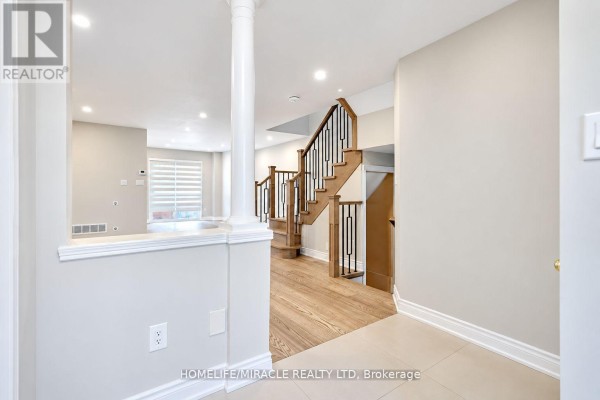 Eating area - 7683 Doverwood Drive, Mississauga, ON L5N8J1 Photo 5