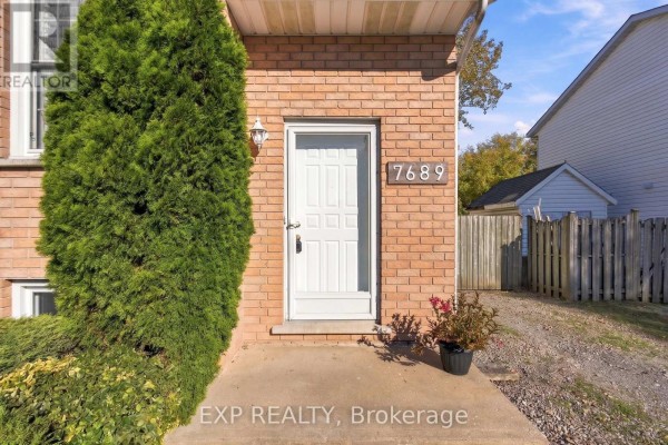 Kitchen - 7689 Trackview Street, Niagara Falls, ON L2H2Z6 Photo 5