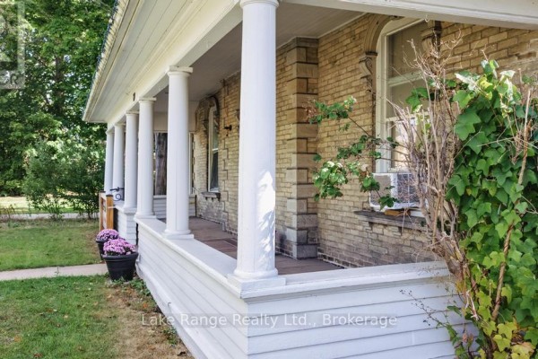769 Princes Street, Kincardine, ON N2Z2Y5 Photo 2