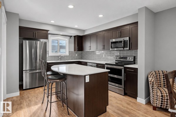 769 Secord Bv Nw, Edmonton
