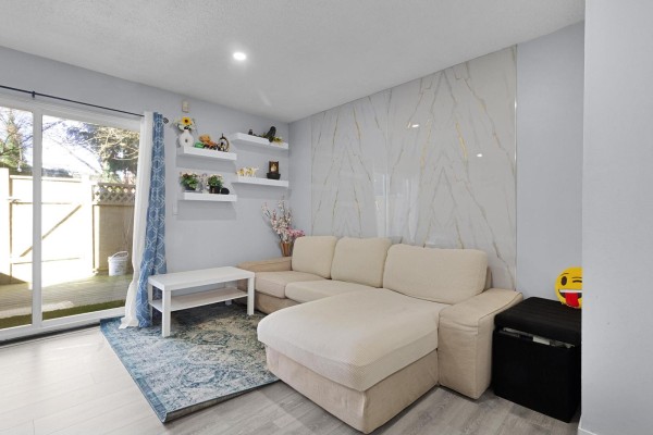 77 6657 138 Street, Surrey, BC V3W5G7 Photo 5