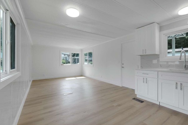 77 8220 King George Boulevard, Surrey, BC V3W6E1 Photo 4