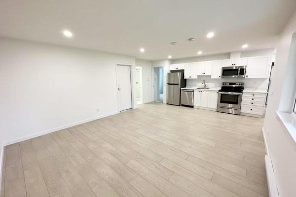 77 A Avenue, Langley, BC, photo 2