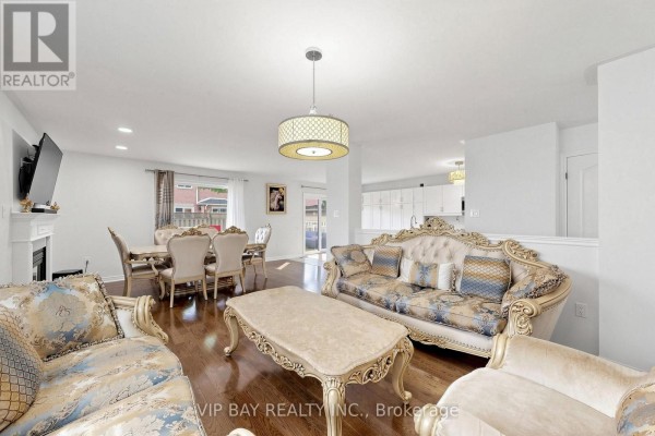 Great room - 77 Amberview Drive, Georgina, ON L4P3Y3 Photo 5