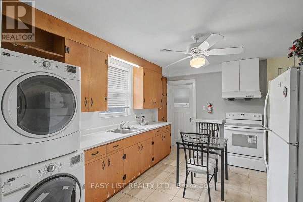 77 Avondale Avenue, Toronto, ON M2N2V1 Photo 4