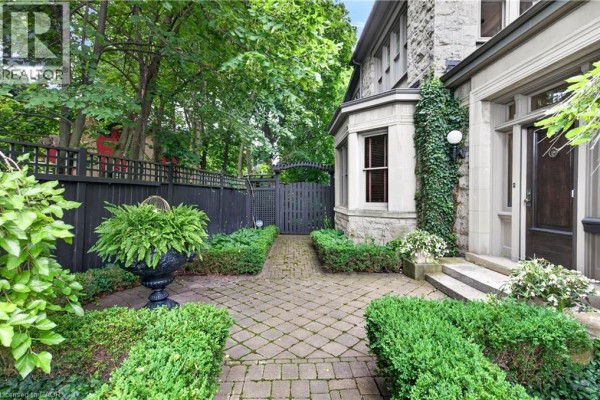 77 Claremont Drive, Hamilton, ON, photo 3