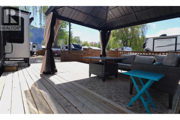 77 Cottonwood Drive, Lee Creek, BC V0E1M4 Photo 3