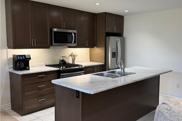 5pc Ensuite bath - 77 Diana Avenue Unit# 54, Brantford, ON N3T0R6 Photo 3