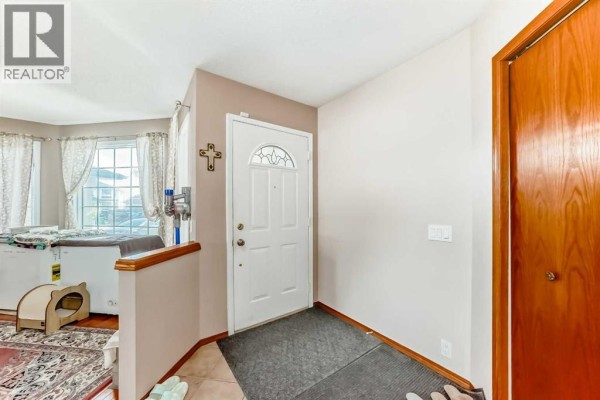 Dining room - 77 Eldorado Close Ne, Calgary, AB T1Y6T2 Photo 3
