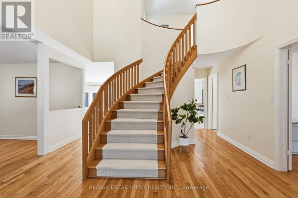 Bedroom 5 - 77 Flanders Drive, Hamilton, ON L8B0G6 Photo 4
