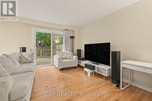 77 Grady Crescent, Ottawa, ON K2H5S2 Photo 5