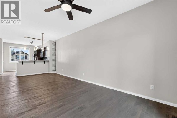 Primary Bedroom - 77 Kinlea Way Nw, Calgary, AB T3R0S2 Photo 5
