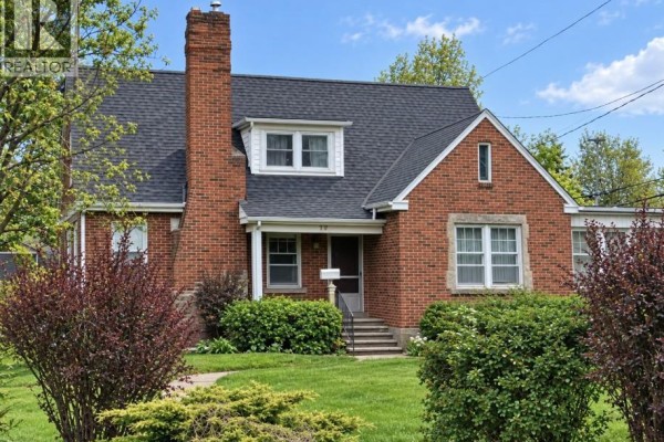 77 Main Street E, Grimsby, ON, photo 2