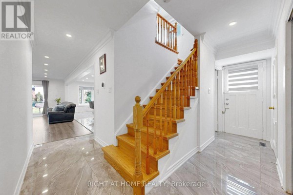 77 Pebblehill Square, Toronto, ON, photo 2